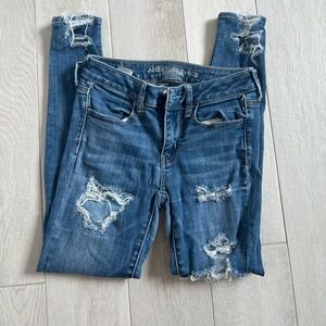 American Eagle Outfitters Women's Distressed Blue Jeans